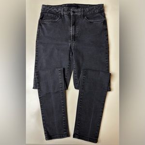 Joe’s Jeans Charlie-Size 31